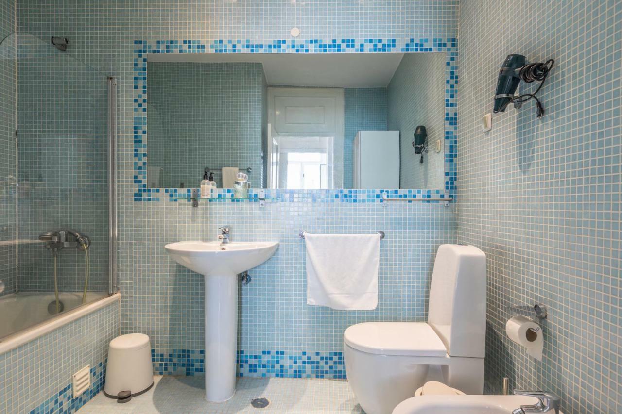 Fantastic Family Apartment In Estrela Lisbon Bagian luar foto