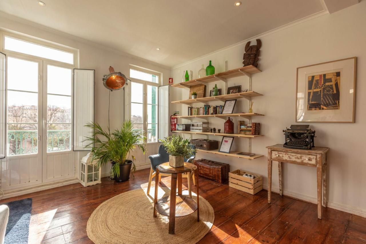 Fantastic Family Apartment In Estrela Lisbon Bagian luar foto